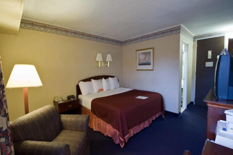 Howard Johnson By Wyndham Mystic Eksteriør billede